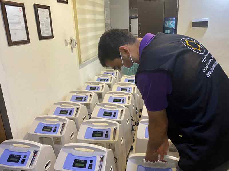 تهیه "بیست دستگاه اکسیژن ساز" برای استفاده بیمارانِ بستری مبتلا به کرونا به همت خیرین موسسه خیریه نیک گامان